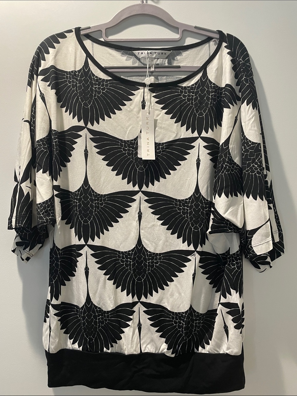 Trina Turk Black & White Crane Motif Short Sleeve Top